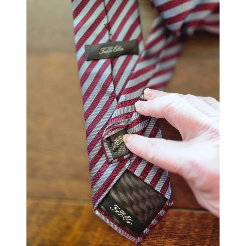Tasso Elba Mens Silk Burgundy Gray Stripe Classic Necktie 3 x 72 - Picture 3 of 4